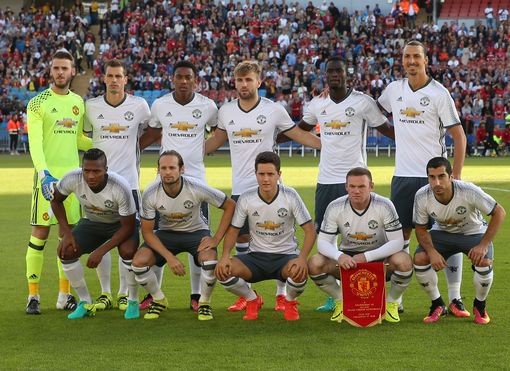 一个更加自 一个更加自