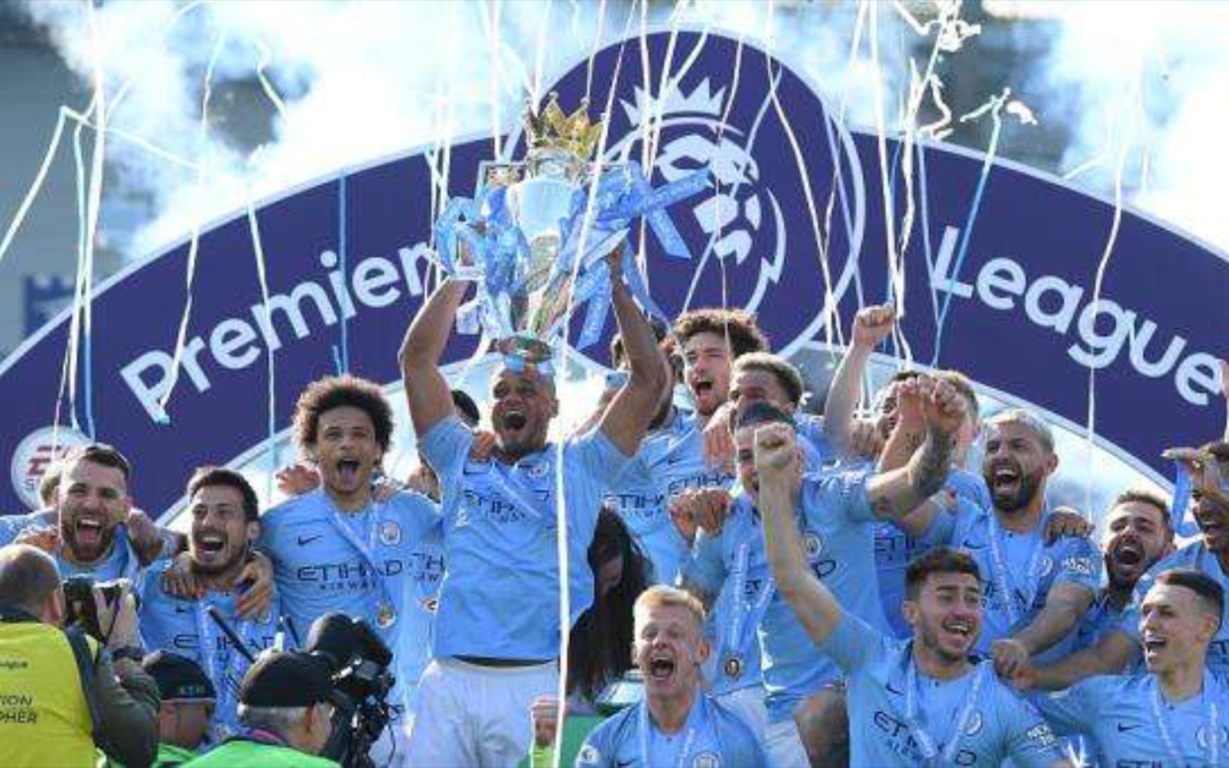 联赛中的潜 联赛中的潜